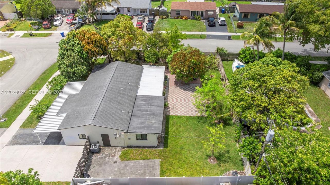 For Sale: $495,000 (4 beds, 2 baths, 1466 Square Feet)