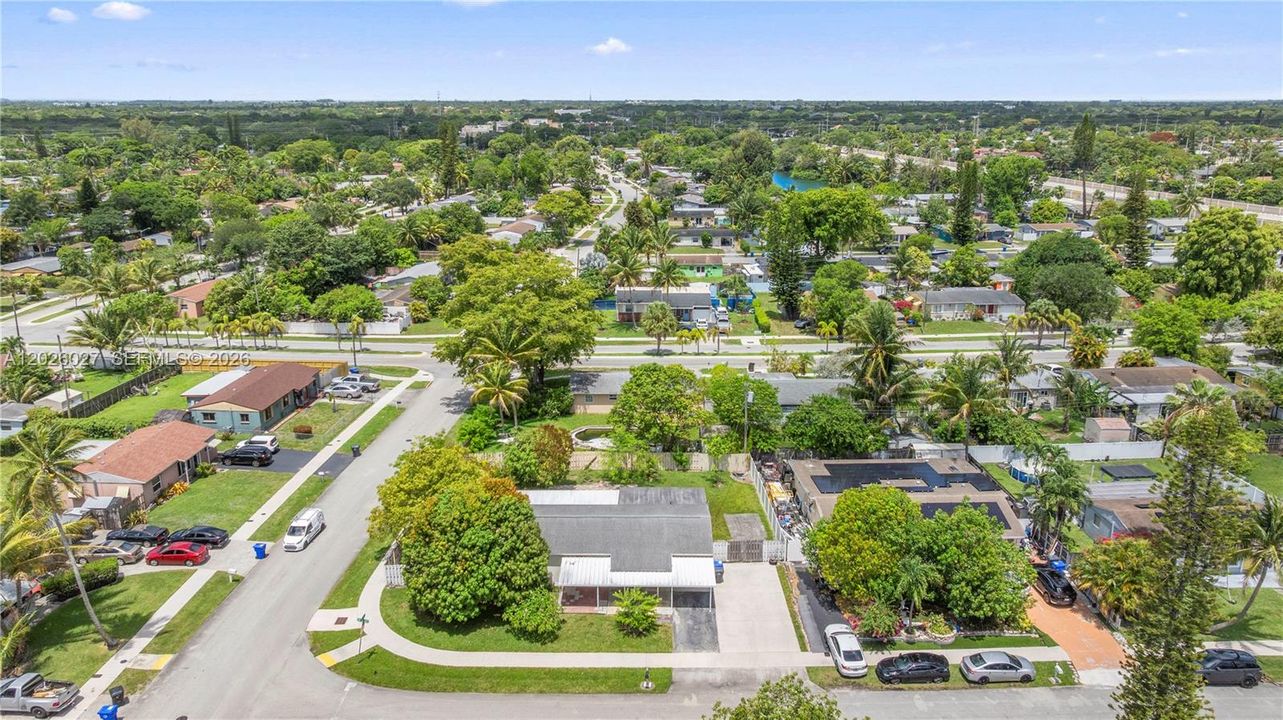 For Sale: $495,000 (4 beds, 2 baths, 1466 Square Feet)