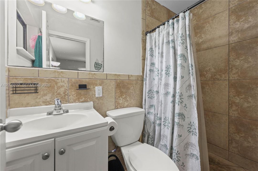 For Sale: $495,000 (4 beds, 2 baths, 1466 Square Feet)