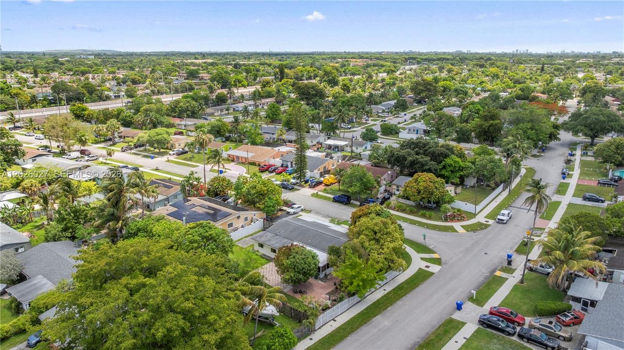 For Sale: $495,000 (4 beds, 2 baths, 1466 Square Feet)
