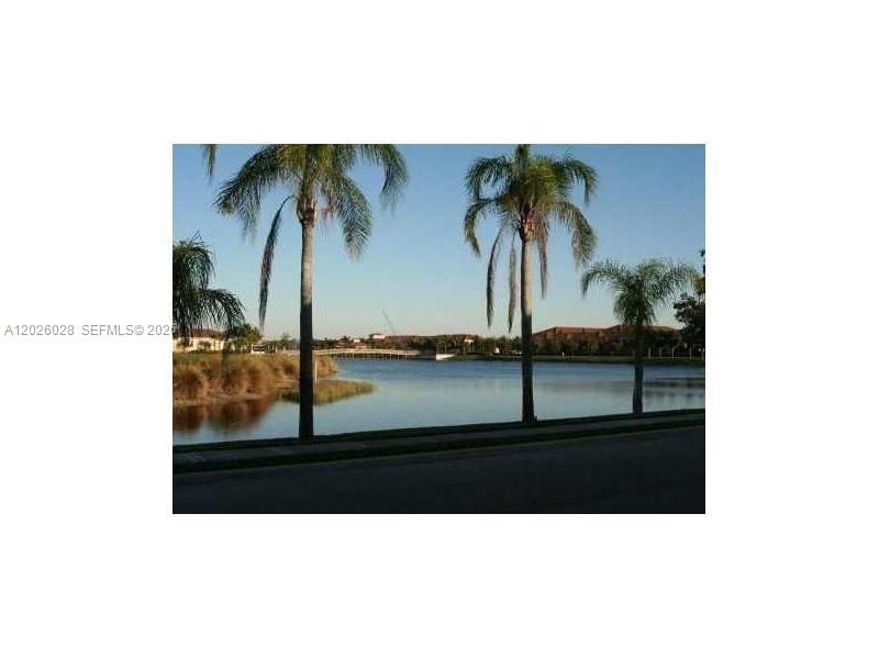 For Rent: $1,900 (1 beds, 1 baths, 800 Square Feet)