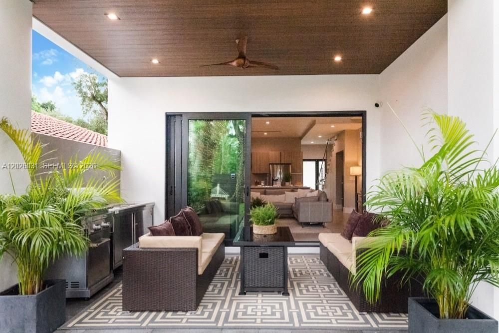En Renta: $16,000 (4 camas, 4 baños, 2996 Pies cuadrados)