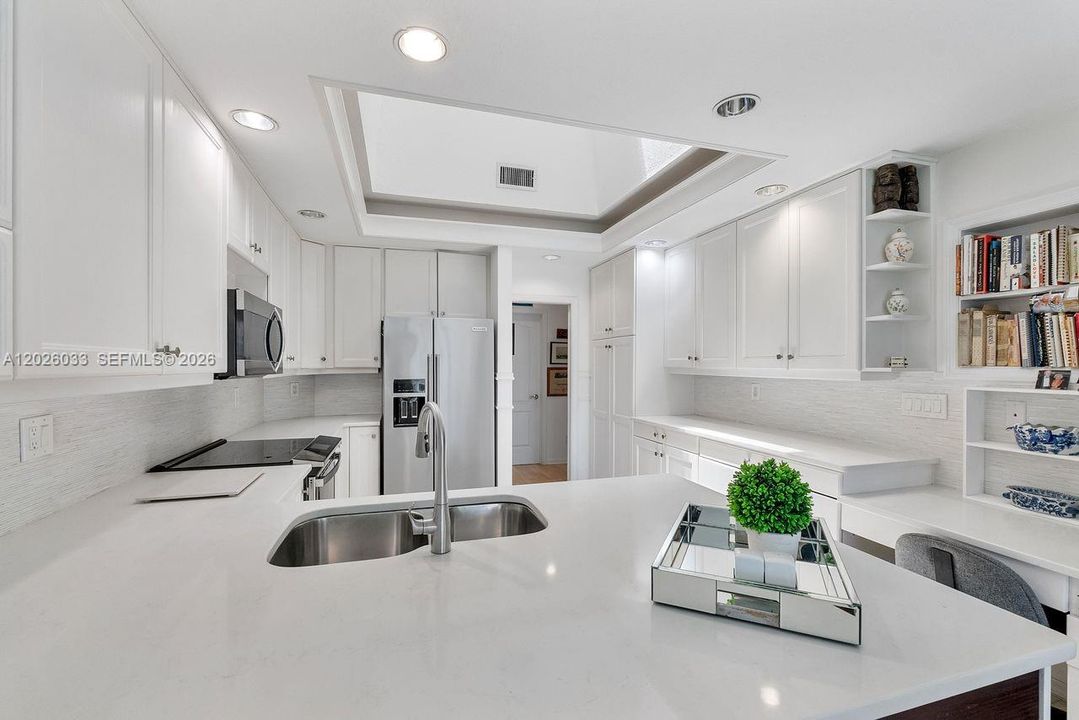 For Sale: $649,000 (3 beds, 3 baths, 2259 Square Feet)
