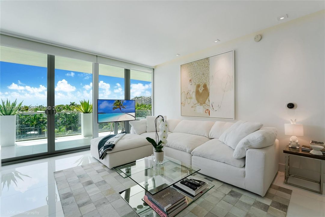 En Venta: $3,799,000 (2 camas, 3 baños, 1727 Pies cuadrados)