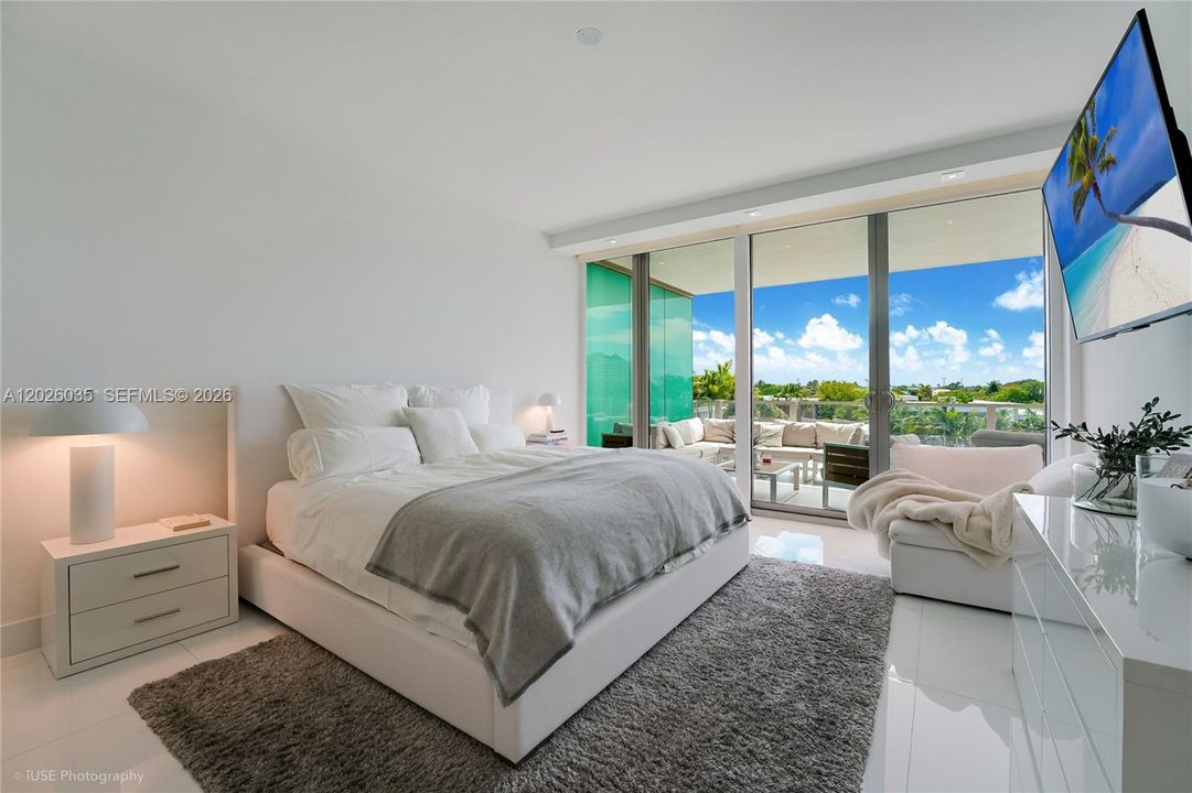 En Venta: $3,799,000 (2 camas, 3 baños, 1727 Pies cuadrados)