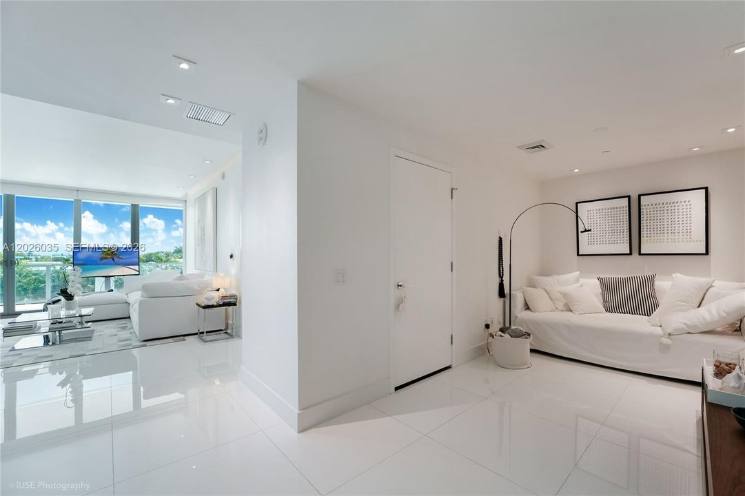 En Venta: $3,799,000 (2 camas, 3 baños, 1727 Pies cuadrados)