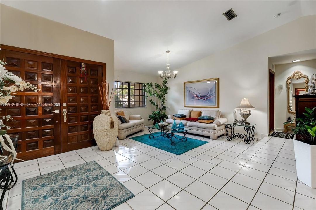 Active With Contract: $1,000,000 (6 beds, 4 baths, 3658 Square Feet)