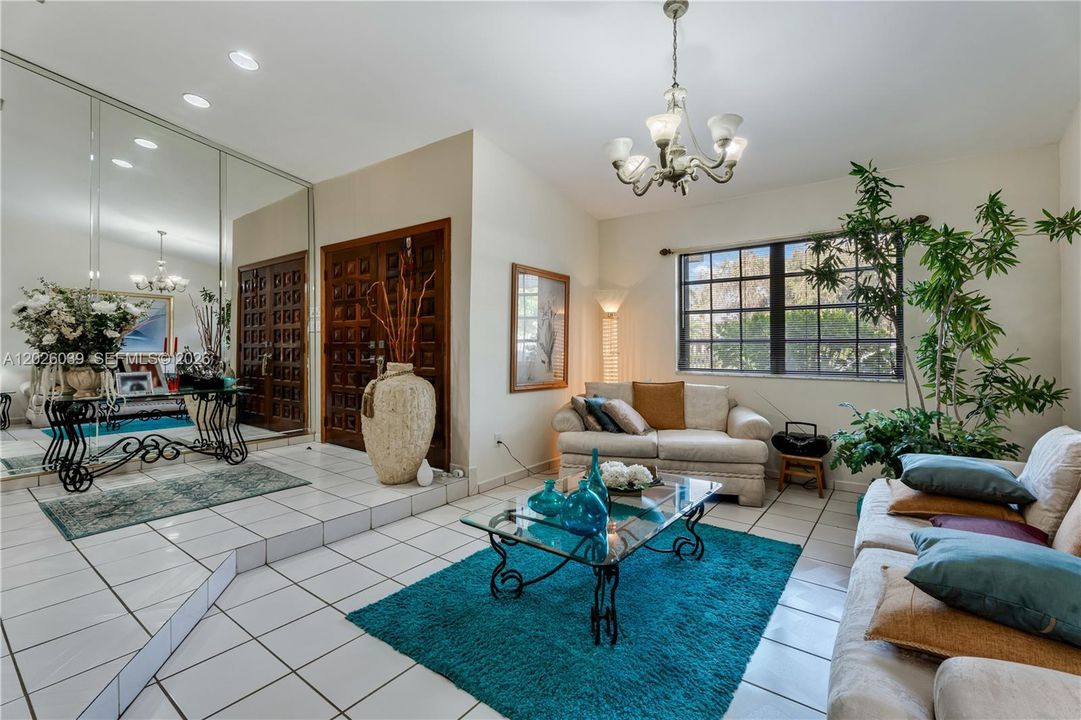 Active With Contract: $1,000,000 (6 beds, 4 baths, 3658 Square Feet)
