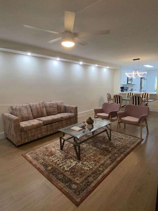 For Rent: $4,500 (2 beds, 2 baths, 1220 Square Feet)