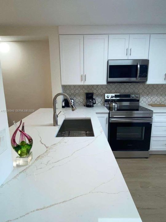 For Rent: $4,500 (2 beds, 2 baths, 1220 Square Feet)
