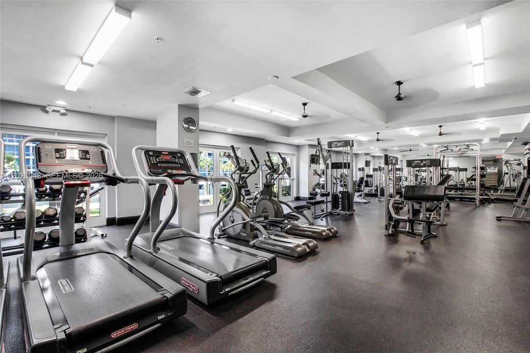 For Sale: $585,000 (2 beds, 2 baths, 1708 Square Feet)
