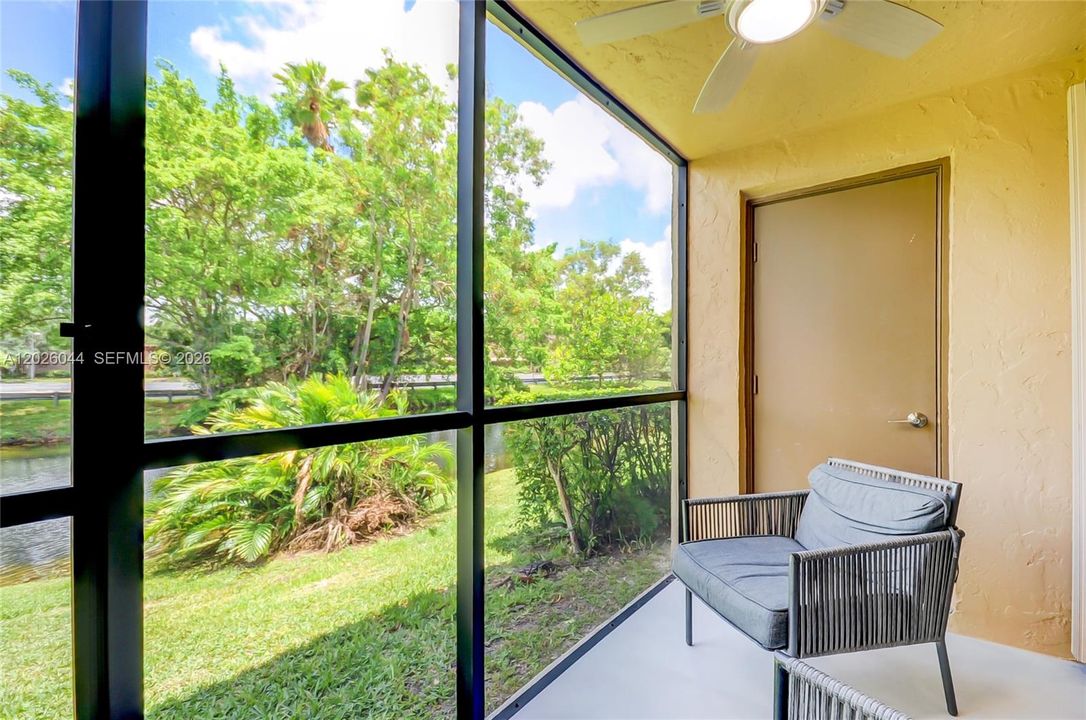 Active With Contract: $345,000 (2 beds, 2 baths, 1256 Square Feet)