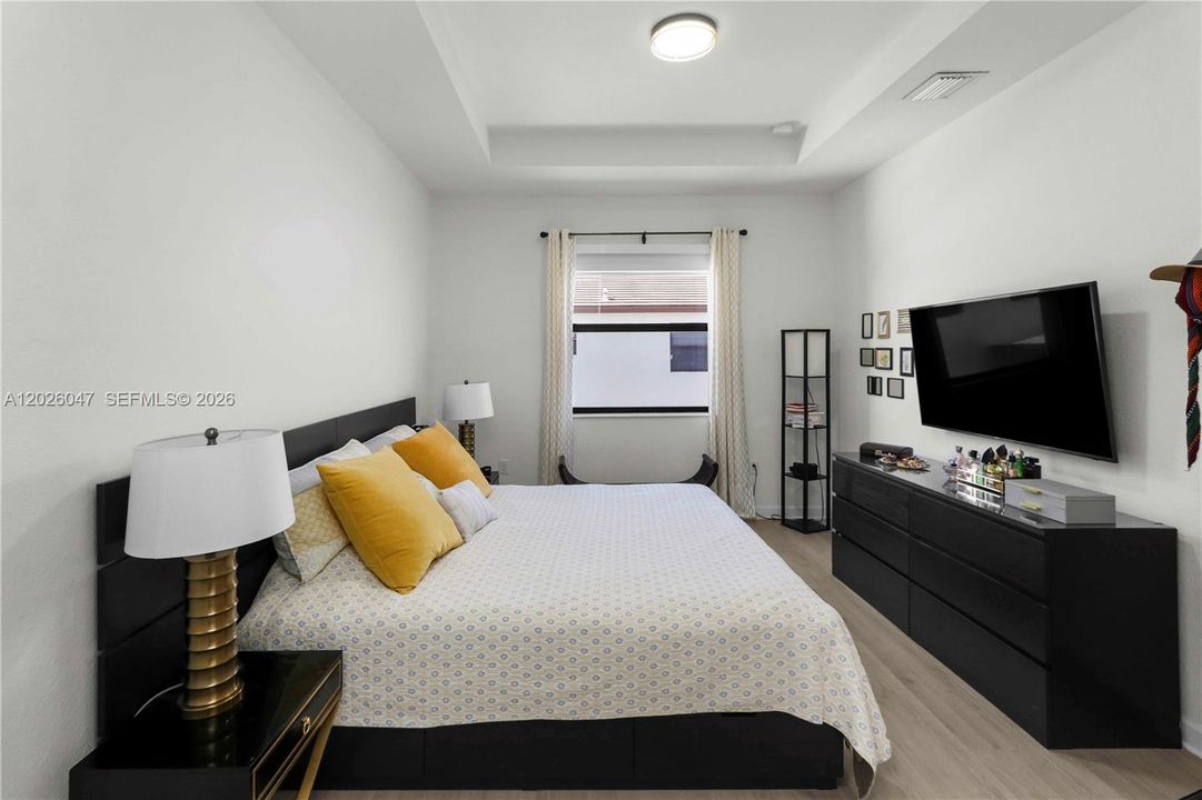 For Sale: $590,000 (4 beds, 2 baths, 1820 Square Feet)
