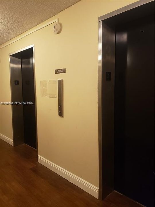 For Sale: $305,000 (3 beds, 2 baths, 1925 Square Feet)
