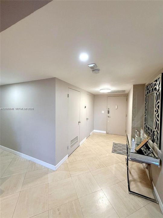 For Sale: $305,000 (3 beds, 2 baths, 1925 Square Feet)