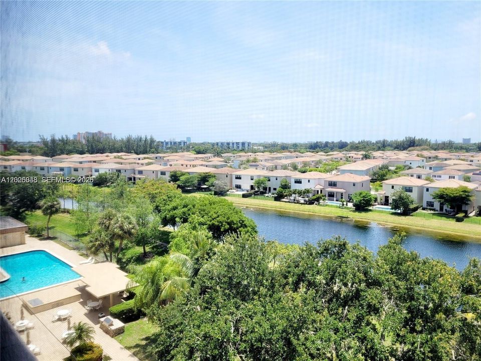 For Sale: $305,000 (3 beds, 2 baths, 1925 Square Feet)