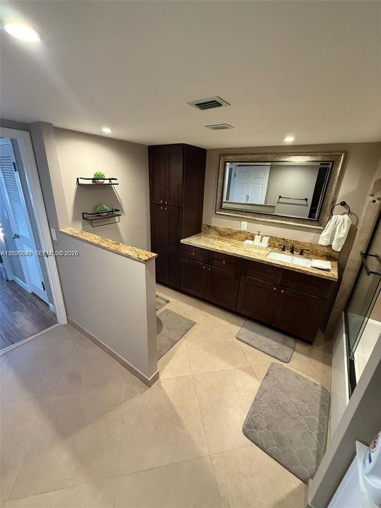 For Sale: $305,000 (3 beds, 2 baths, 1925 Square Feet)