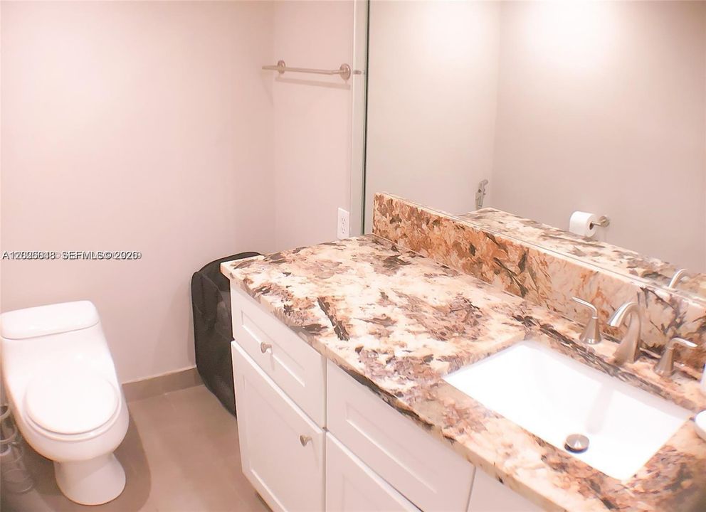 For Sale: $305,000 (3 beds, 2 baths, 1925 Square Feet)
