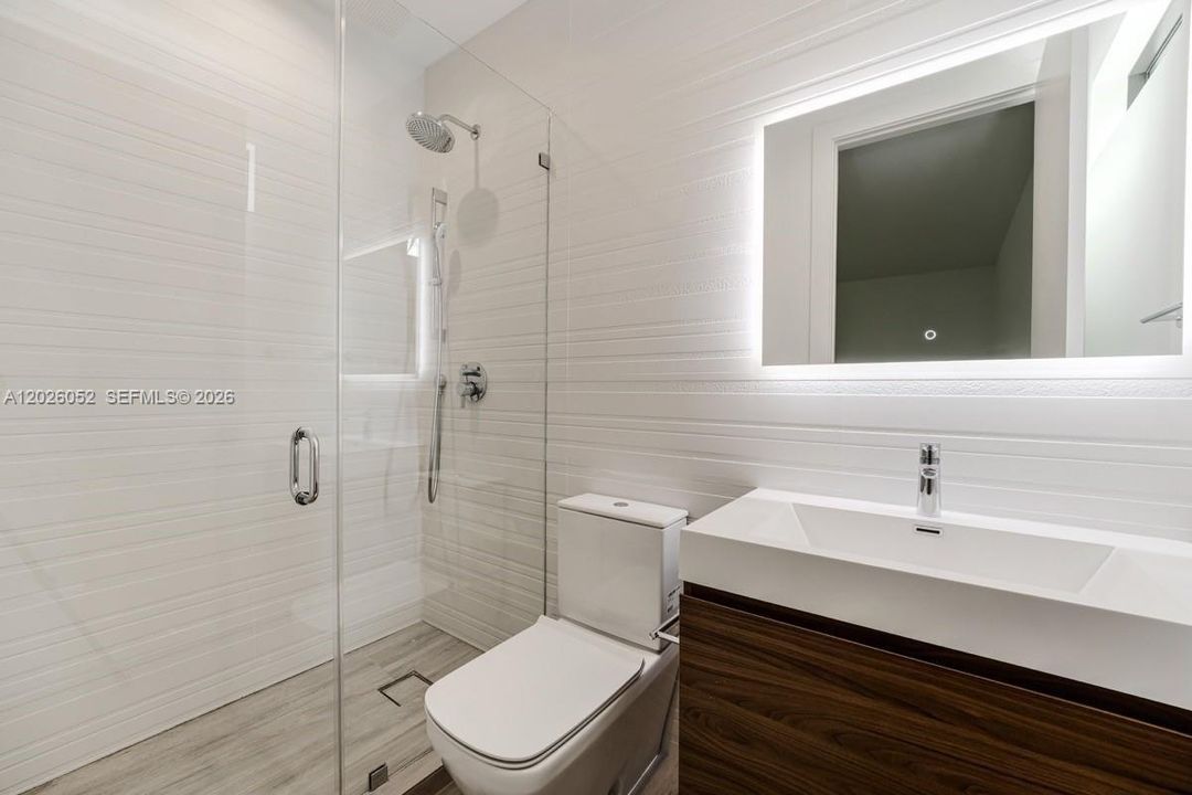 В аренду: $24,000 (5 спален, 5 ванн, 3721 Квадратных фут)