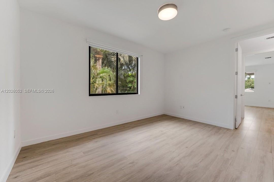 В аренду: $24,000 (5 спален, 5 ванн, 3721 Квадратных фут)