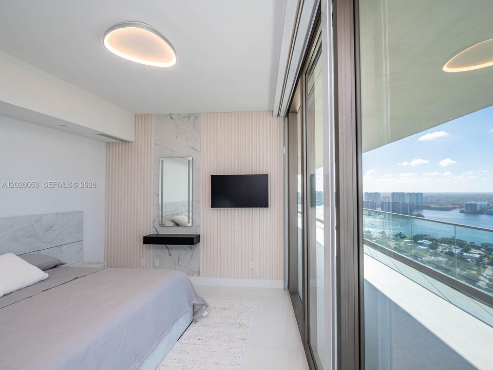 В аренду: $13,000 (2 спален, 2 ванн, 1201 Квадратных фут)