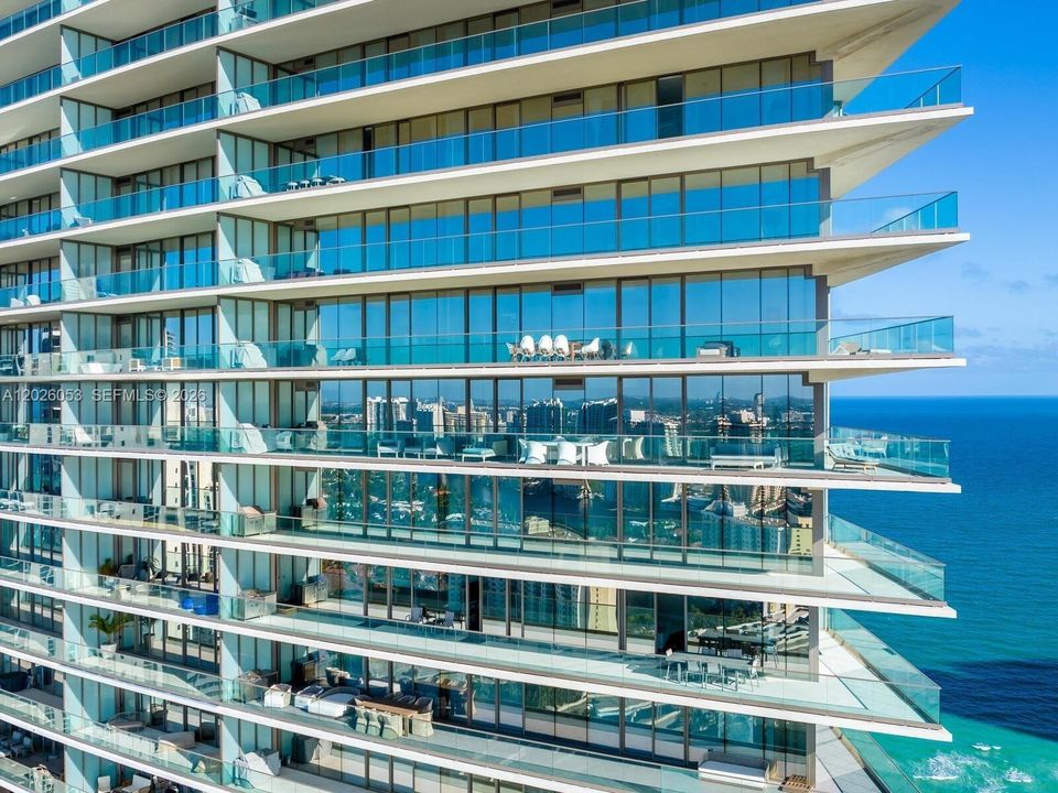 В аренду: $13,000 (2 спален, 2 ванн, 1201 Квадратных фут)