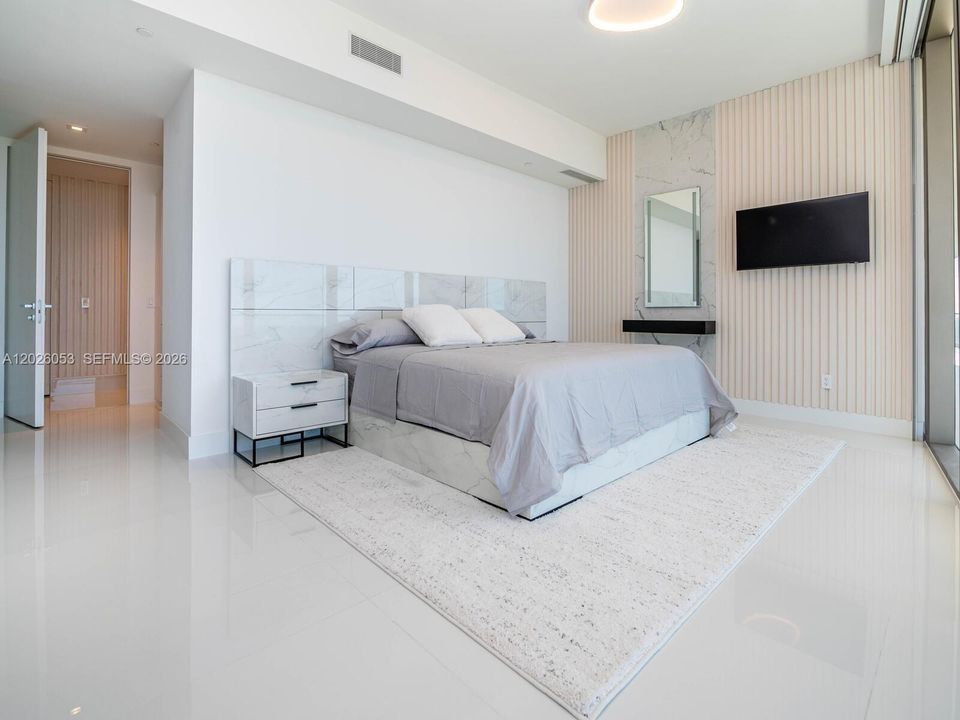 В аренду: $13,000 (2 спален, 2 ванн, 1201 Квадратных фут)