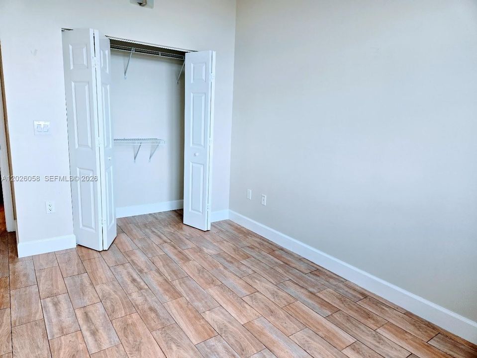 В аренду: $3,450 (2 спален, 2 ванн, 1010 Квадратных фут)
