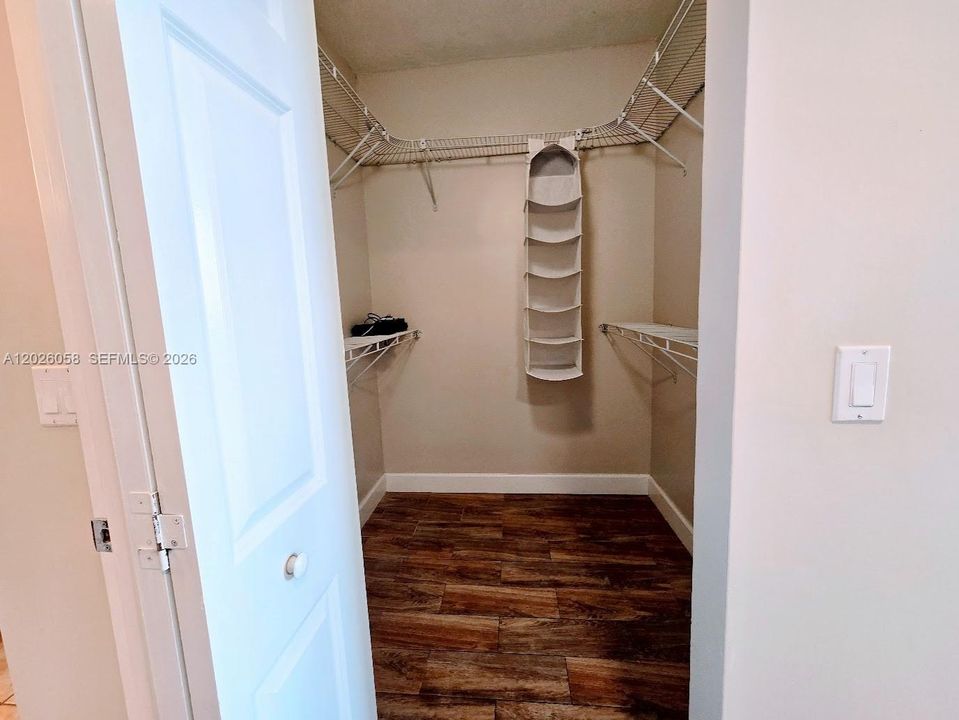 В аренду: $3,450 (2 спален, 2 ванн, 1010 Квадратных фут)