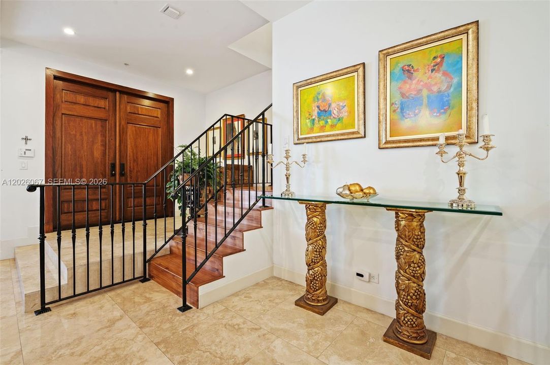 For Sale: $2,230,000 (3 beds, 3 baths, 2678 Square Feet)
