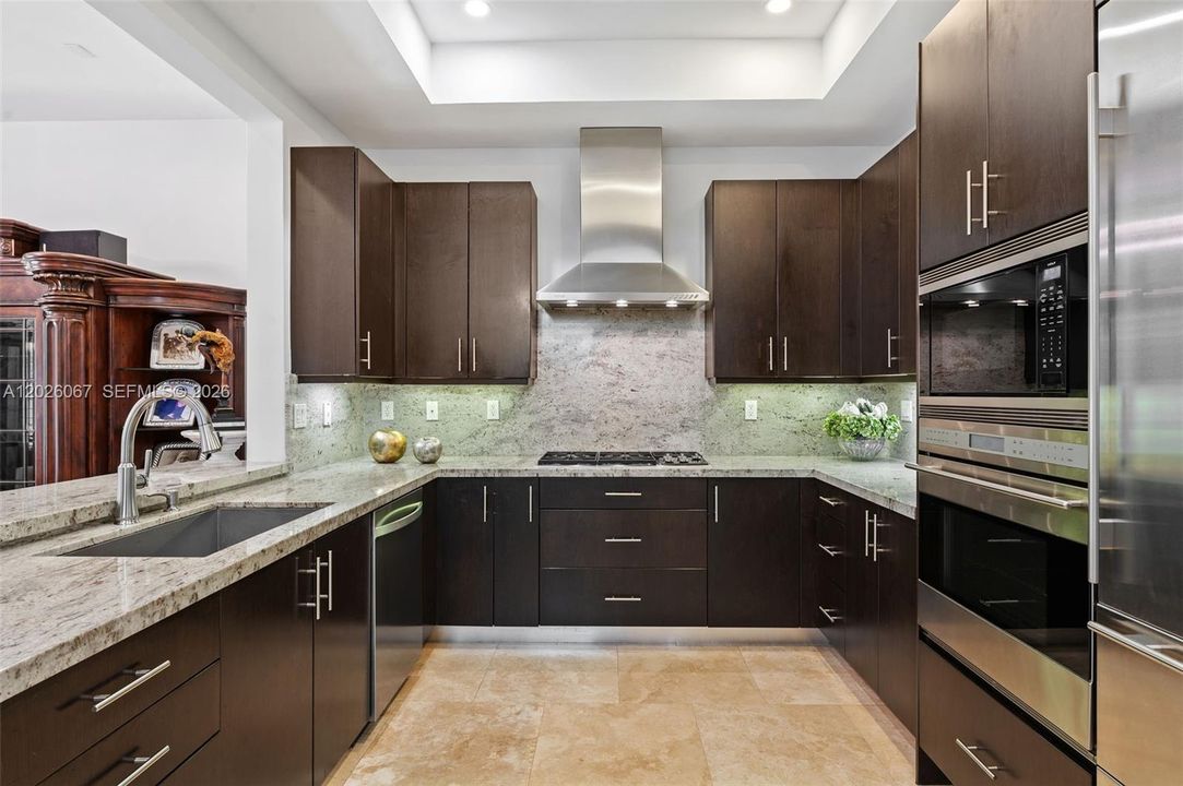 For Sale: $2,230,000 (3 beds, 3 baths, 2678 Square Feet)