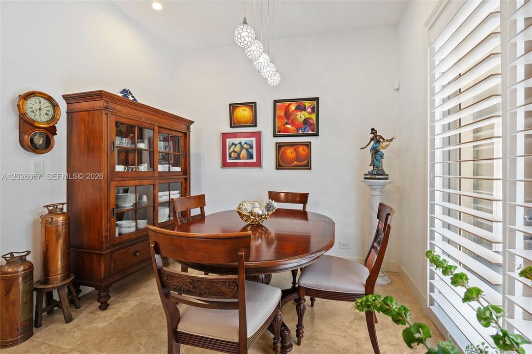 For Sale: $2,230,000 (3 beds, 3 baths, 2678 Square Feet)