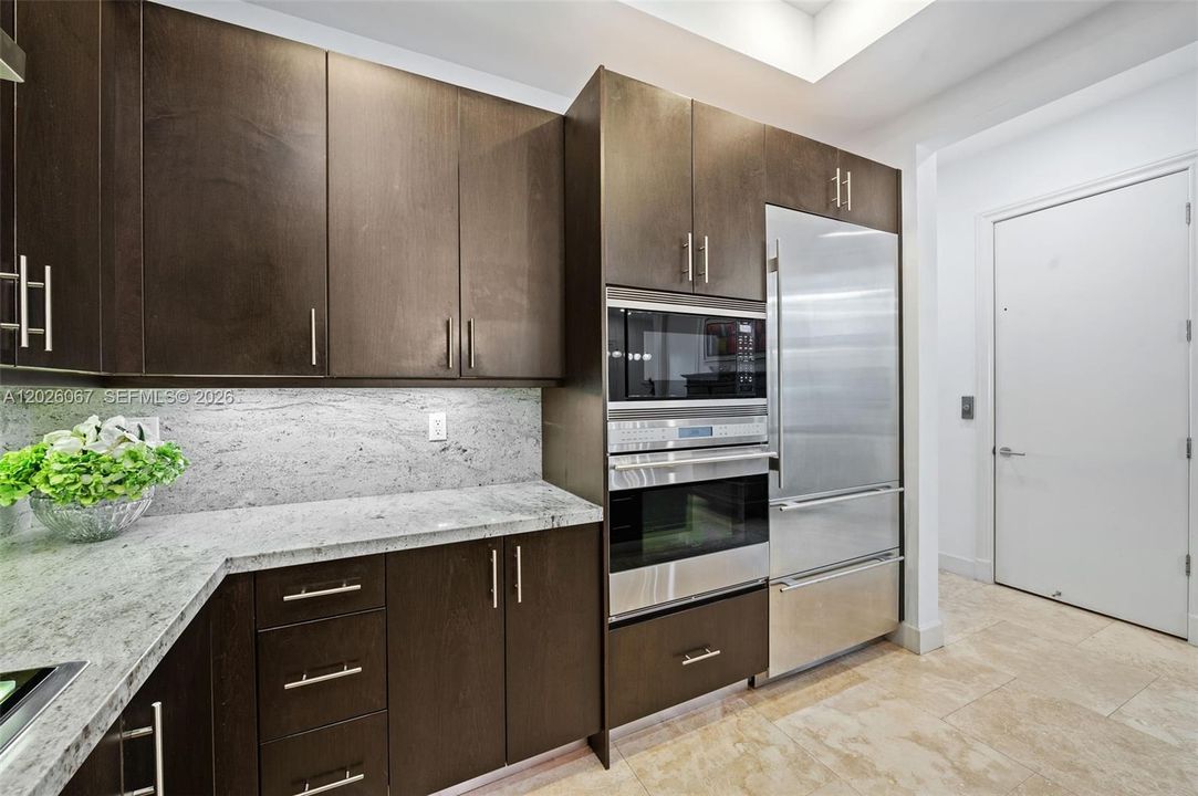 For Sale: $2,230,000 (3 beds, 3 baths, 2678 Square Feet)