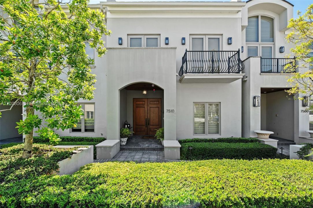 For Sale: $2,230,000 (3 beds, 3 baths, 2678 Square Feet)