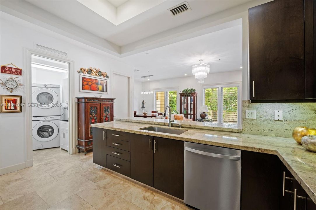 For Sale: $2,230,000 (3 beds, 3 baths, 2678 Square Feet)