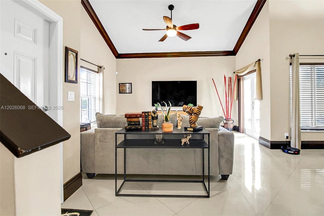 For Sale: $520,000 (3 beds, 2 baths, 1423 Square Feet)