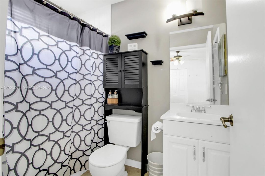 For Sale: $520,000 (3 beds, 2 baths, 1423 Square Feet)