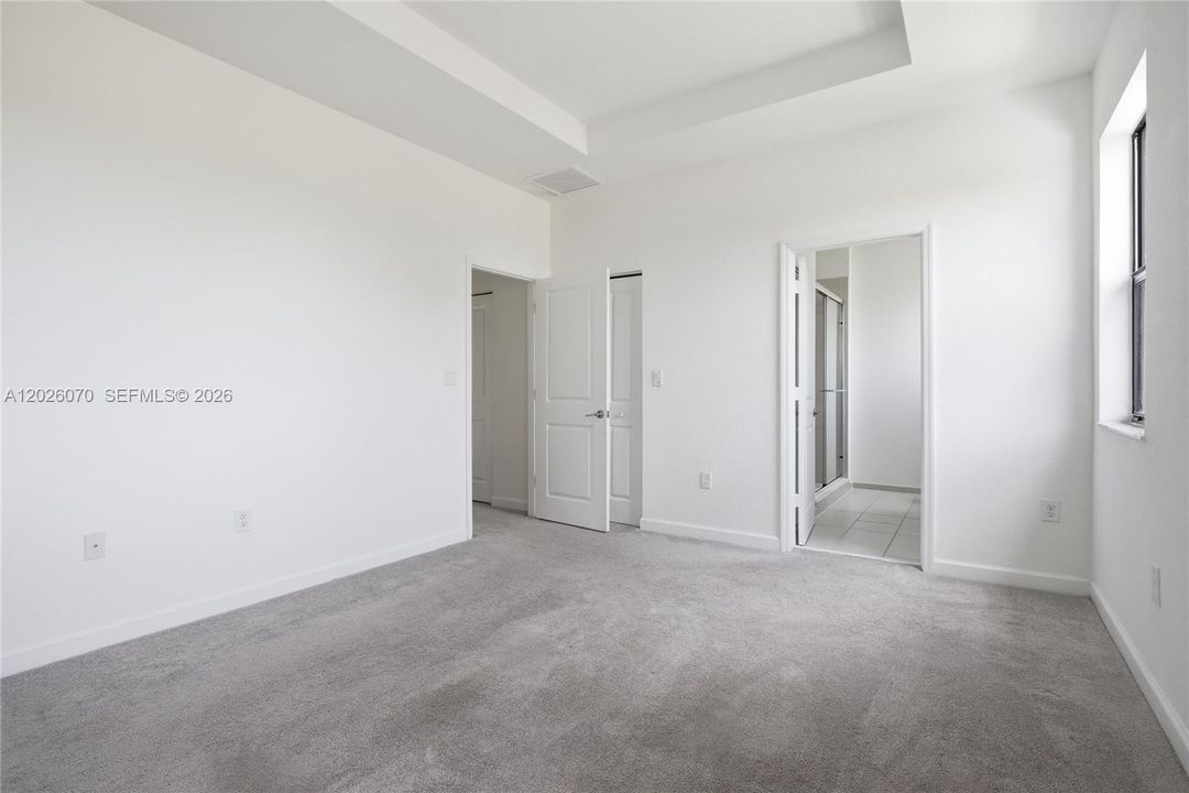 En Venta: $415,000 (3 camas, 2 baños, 1374 Pies cuadrados)