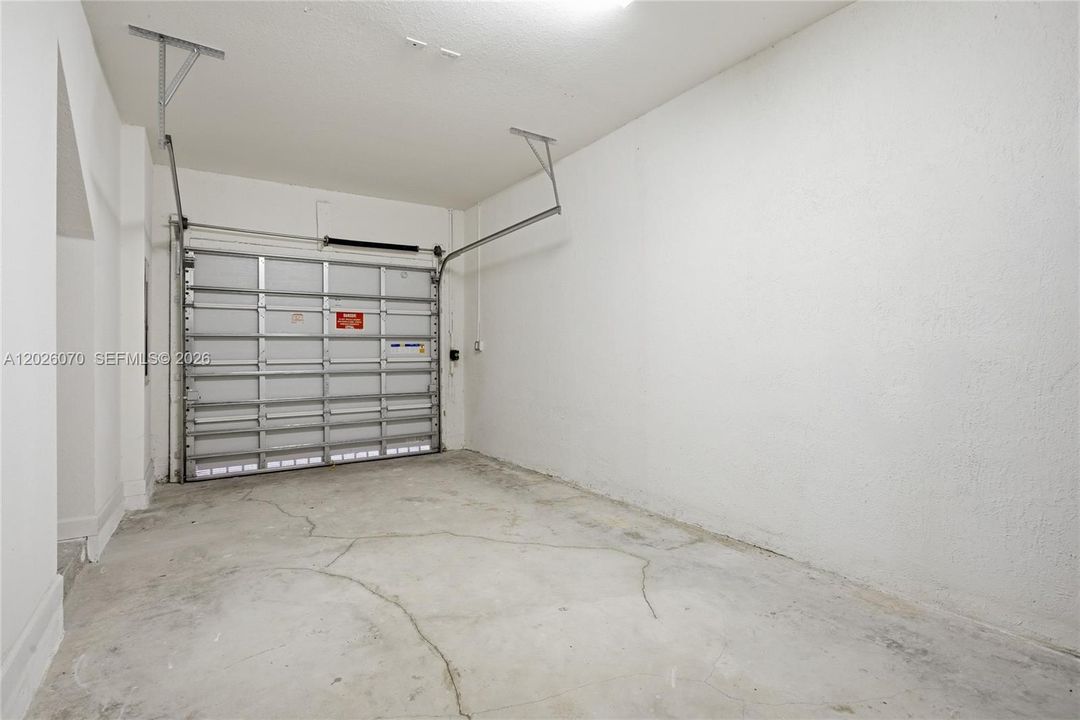 En Venta: $415,000 (3 camas, 2 baños, 1374 Pies cuadrados)