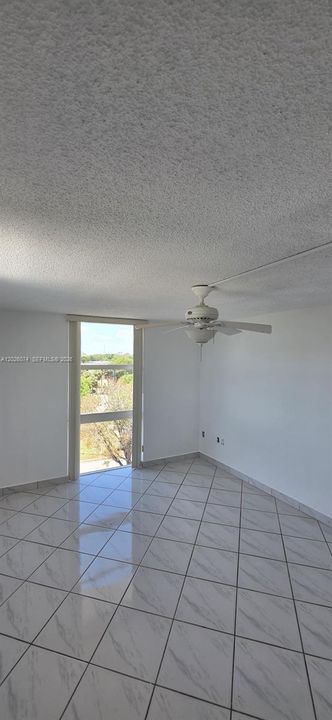 For Rent: $2,950 (2 beds, 2 baths, 1040 Square Feet)