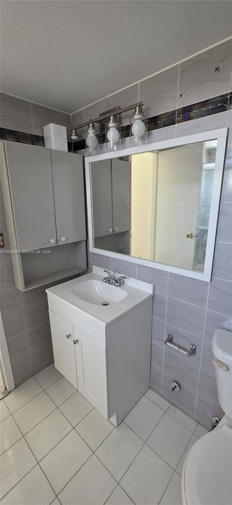For Rent: $2,950 (2 beds, 2 baths, 1040 Square Feet)