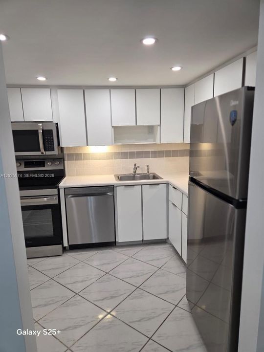 For Rent: $2,950 (2 beds, 2 baths, 1040 Square Feet)