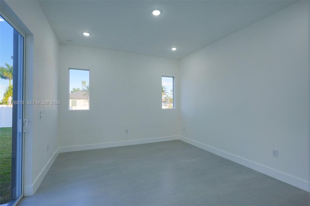 For Sale: $450,000 (3 beds, 2 baths, 1965 Square Feet)