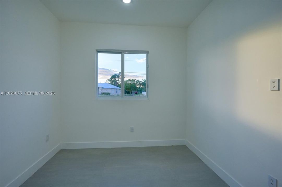 For Sale: $450,000 (3 beds, 2 baths, 1965 Square Feet)