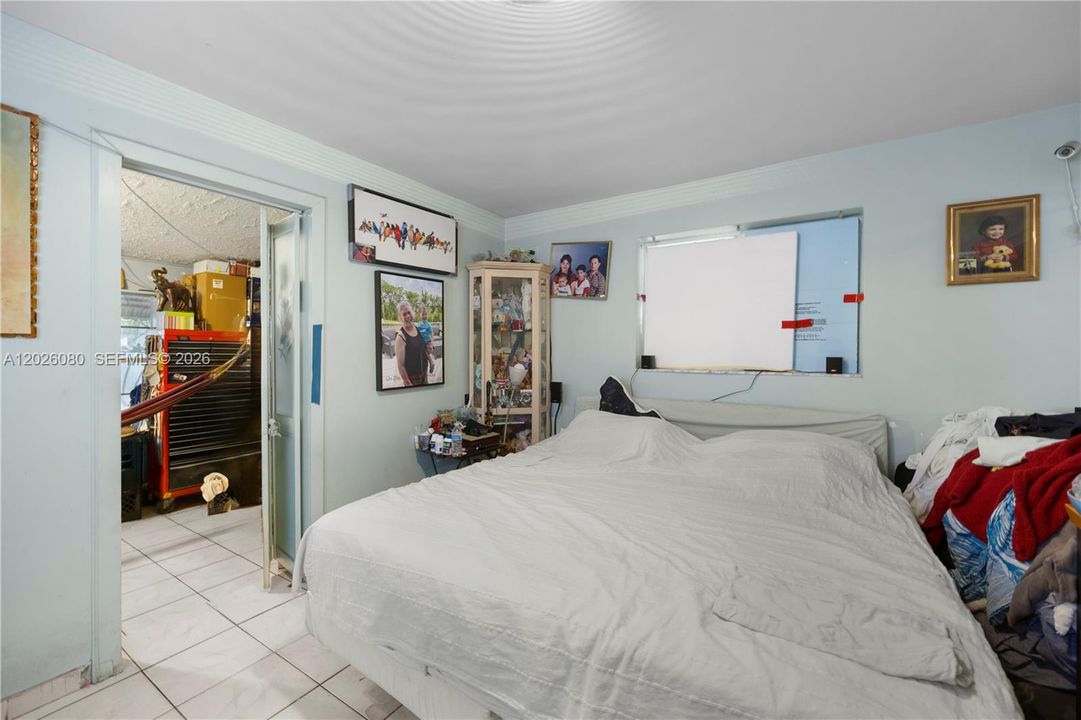 Activo con contrato: $399,999 (4 camas, 3 baños, 1000 Pies cuadrados)