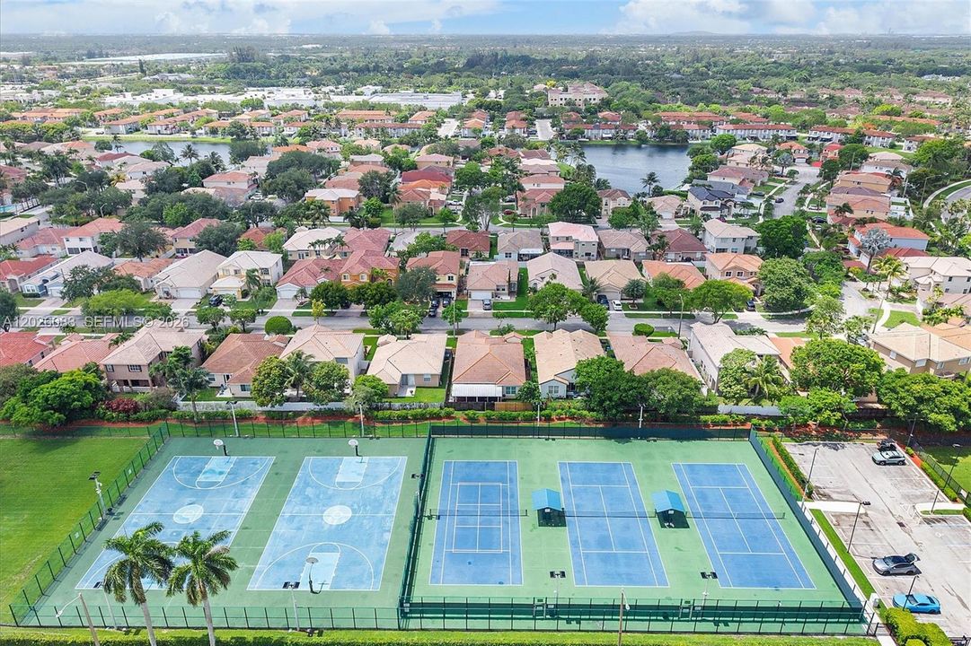 En Venta: $460,000 (2 camas, 2 baños, 1313 Pies cuadrados)