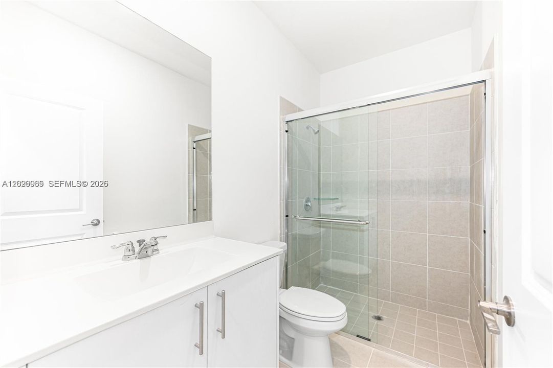 For Rent: $2,200 (2 beds, 1 baths, 3150 Square Feet)