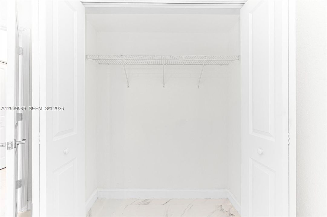 For Rent: $2,200 (2 beds, 1 baths, 3150 Square Feet)