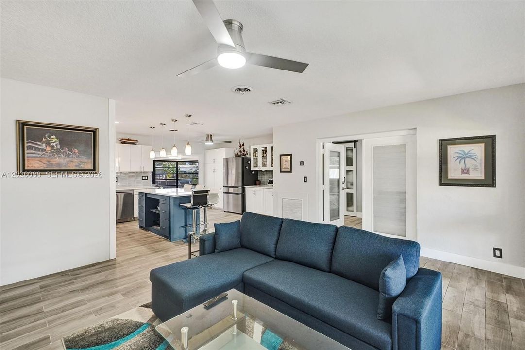 For Rent: $6,999 (3 beds, 2 baths, 1481 Square Feet)