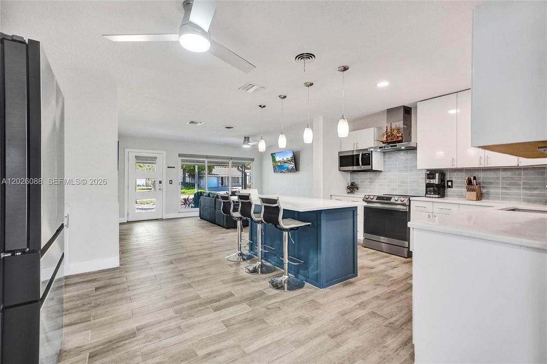 For Rent: $6,999 (3 beds, 2 baths, 1481 Square Feet)
